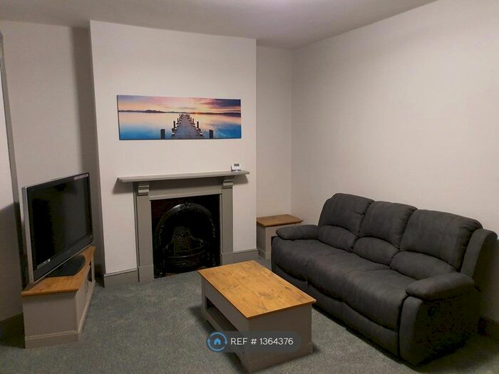 1 Bedroom Flat To Rent In Mount Pleasant, Swansea, SA1
