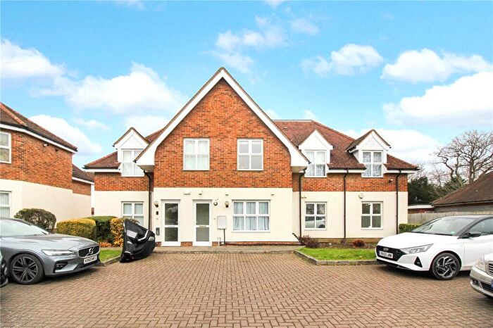 2 Bedroom Apartment To Rent In Pocket Place, Earley, Reading, Berkshire, RG6