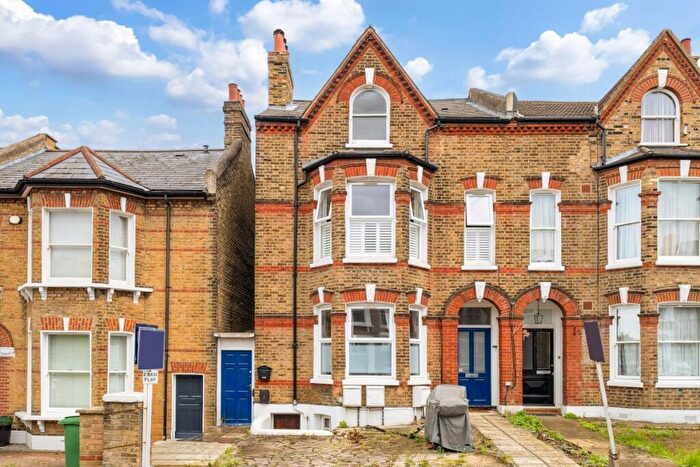 2 Bedroom Flat To Rent In Friern Road East Dulwich, SE22