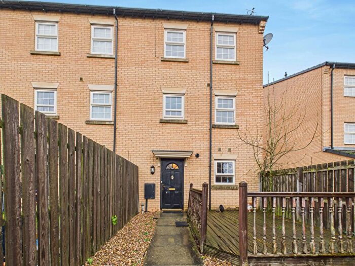 2 Bedroom Town House For Sale In Penalton Close, Allenton, DE24