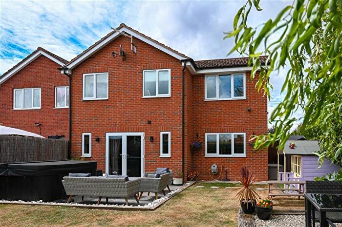 4 Bedroom Semi-Detached House For Sale In Southgore Lane, North Leverton, DN22