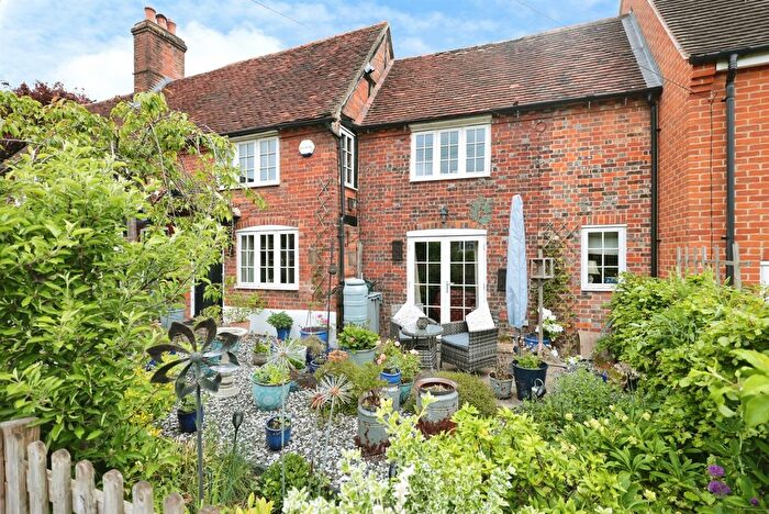 3 Bedroom Terraced House For Sale In Bellingdon Road, Chesham, HP5