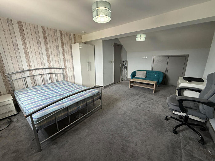 Terraced House To Rent In Botanic Road, Liverpool, Merseyside, L7