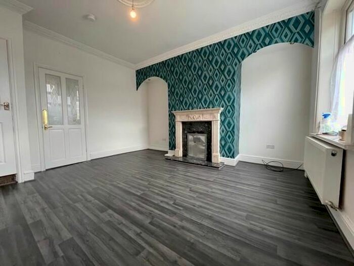 2 Bedroom Terraced House To Rent In Woodhall Road, Thornbury, Bradford BD3