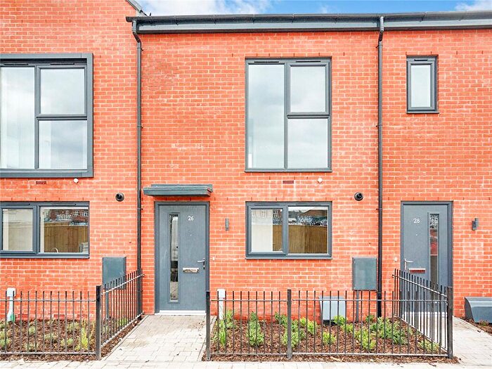 2 Bedroom Town House To Rent In Pingle Wharf Approach, Leicester, LE3