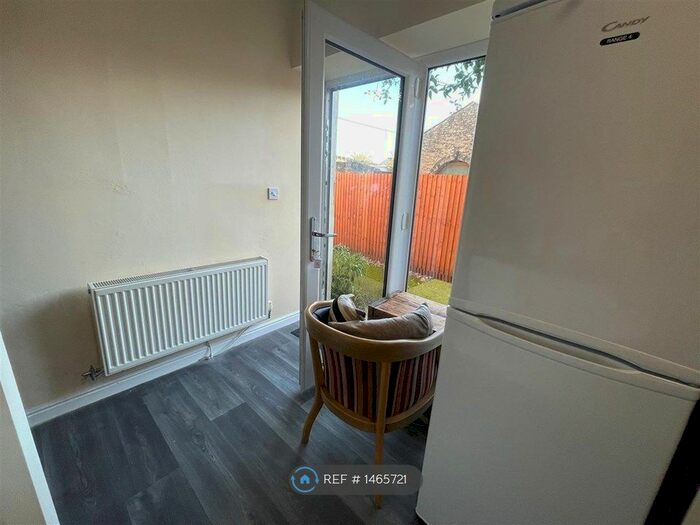 2 Bedroom End Of Terrace House To Rent In Green Lane, Padiham, Burnley, BB12