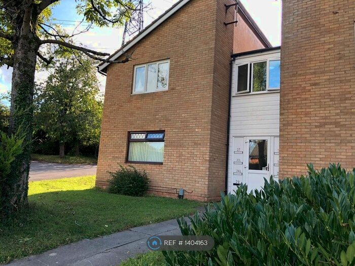 Studio To Rent In Pentre Close, Coed Eva, Cwmbran, NP44