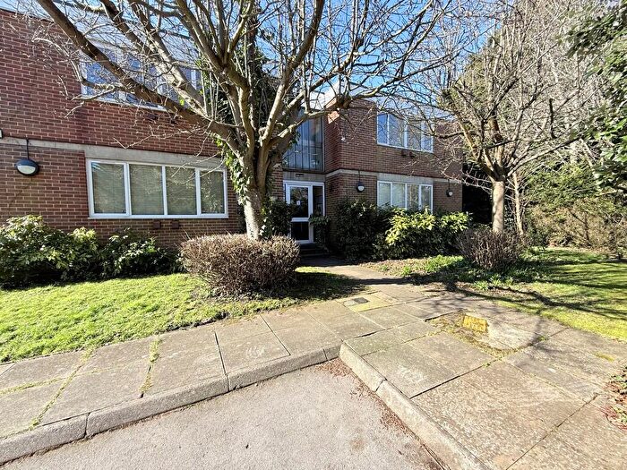 2 Bedroom Ground Maisonette To Rent In Ford Court, Beaulieu Road, SO45