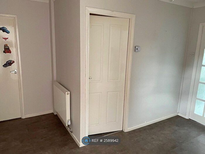 4 Bedroom Bungalow To Rent In Green Acres, Wolverhampton, WV6