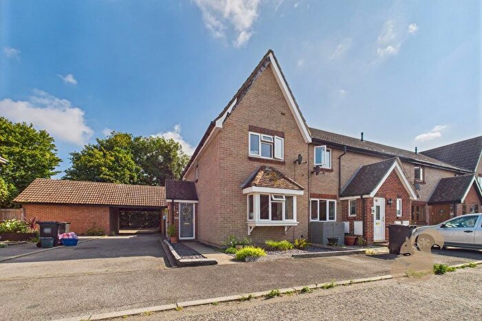 2 Bedroom Property For Sale In Cherry Orchard, Southminster, CM0