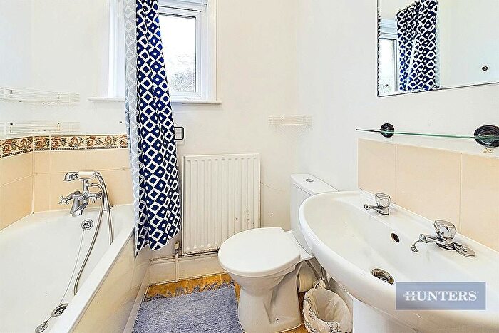 4 Bedroom Terraced House For Sale In Broadlands Road, Southampton, SO17