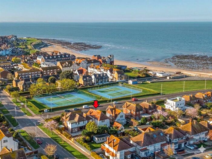 4 Bedroom Detached House For Sale In Royal Esplanade, Margate, CT9