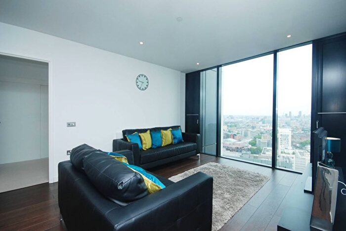 3 Bedroom Flat To Rent In Walworth Road, Southwark, London, SE1