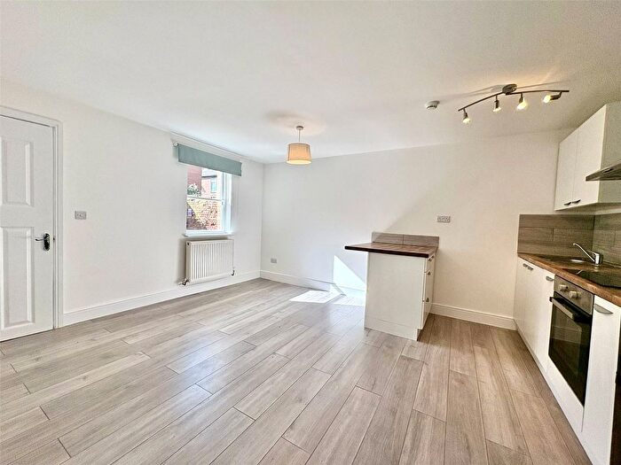 1 Bedroom Flat To Rent In East Reach, Taunton, Somerset, TA1