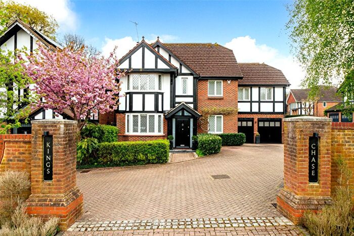 5 Bedroom Detached House For Sale In Chiltern Close, Bushey, Hertfordshire, WD23