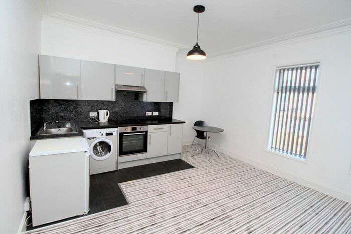 1 Bedroom Flat To Rent In Albert Avenue, Anlaby Road, HU3