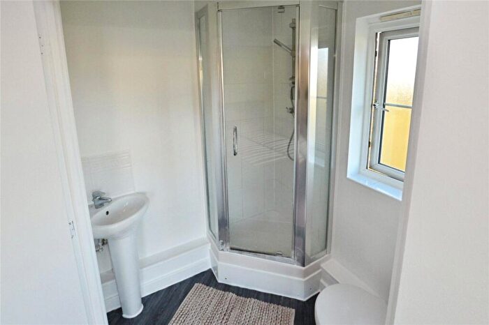 2 Bedroom Apartment To Rent In Bell Close, Laindon, Basildon, Essex, SS15