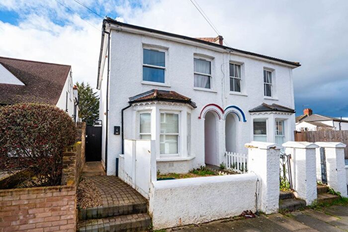 1 Bedroom Flat For Sale In Montem Road, New Malden, KT3