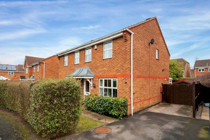 3 Bedroom Semi-Detached House To Rent In Normanton Drive, Oakham, LE15