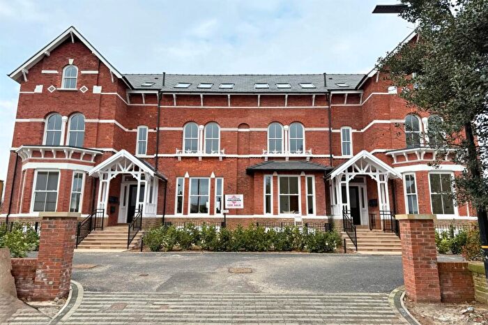 3 Bedroom Duplex For Sale In Highfield Avenue, Sale, M33