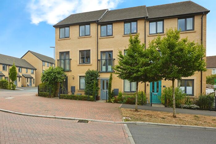 3 Bedroom Terraced House For Sale In Blackberry Road, Frome, BA11