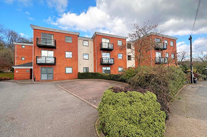 2 Bedroom Flat To Rent In Bluestone Court, New Rowley Road, DY2