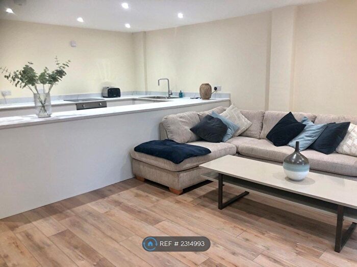 2 Bedroom Semi-Detached House To Rent In Burton Road, Southampton, SO15