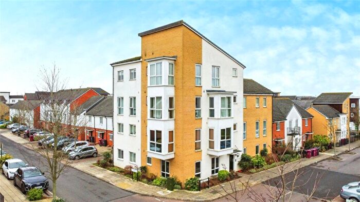 1 Bedroom Apartment For Sale In Puffin Way, Reading, Berkshire, RG2