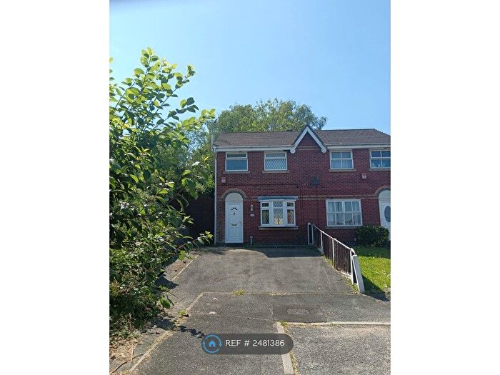 3 Bedroom Semi-Detached House To Rent In Kirkless Street, Wigan, WN1