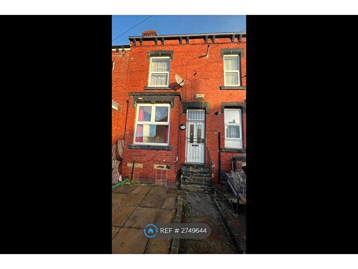 2 Bedroom Terraced House To Rent In Bayswater Road, Leeds, LS8