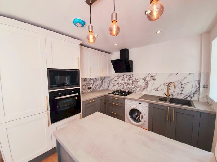 3 Bedroom House To Rent In Crookesmoor Road, Sheffield, S10