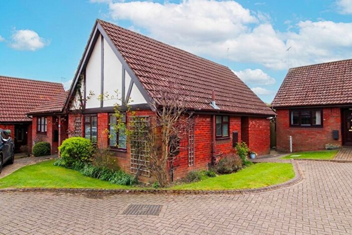 2 Bedroom Bungalow For Sale In Holmer Place, Holmer Green, HP15