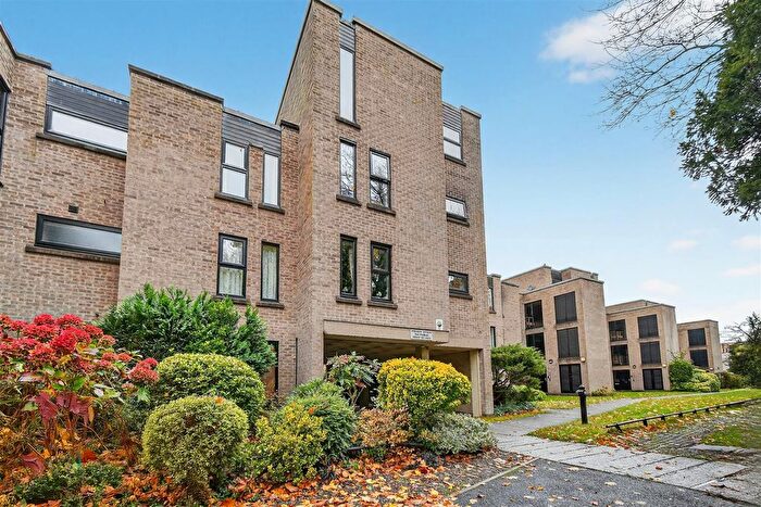 2 Bedroom Flat For Sale In Ouse Lea, York, YO30