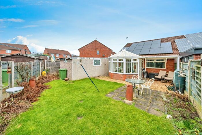 2 Bedroom Bungalow For Sale In Kinross Close, Fearnhead, Warrington, Cheshire, WA2