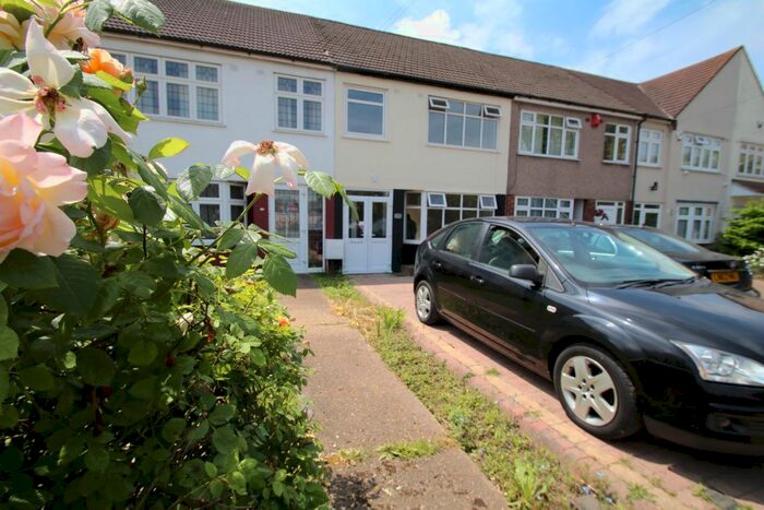 3 Bedroom Terraced House To Rent In Southend Arterial Road, Romford, RM2