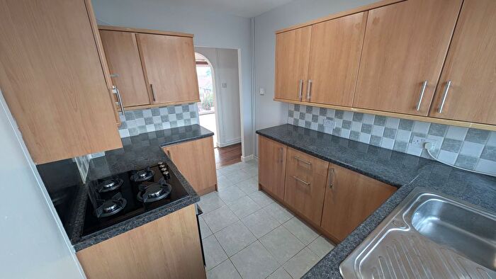 2 Bedroom Flat To Rent In St. John Court, St. John Close, Luton, LU1
