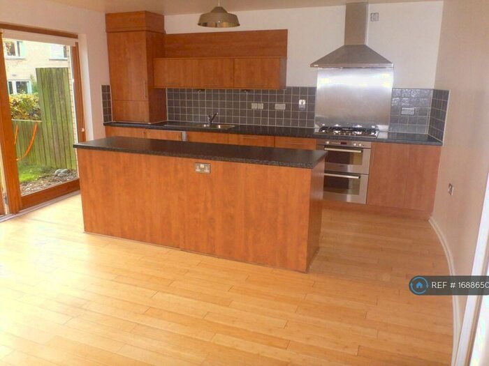 3 Bedroom Terraced House To Rent In St. Francis Rigg, Glasgow, G5