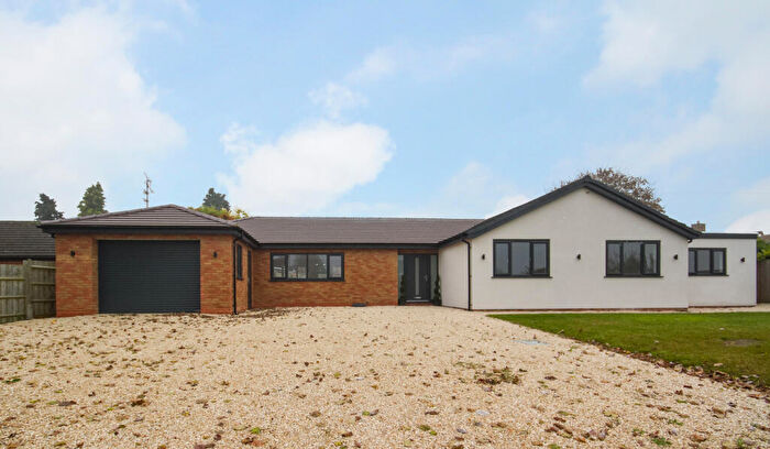 5 Bedroom Bungalow To Rent In Watery Lane, Nether Heyford, NN7
