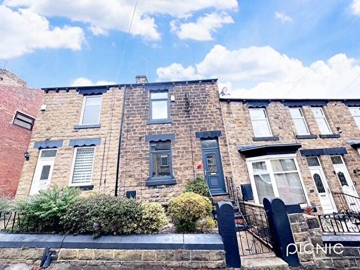 2 Bedroom House To Rent In Hope Street, Barnsley, S75