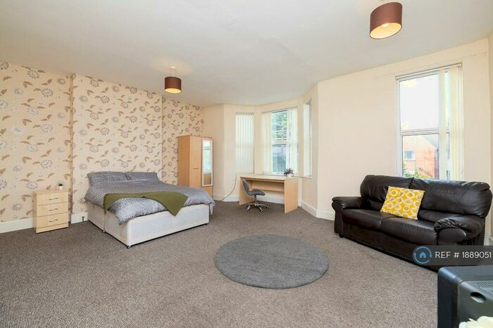 6 Bedroom Terraced House To Rent In Tachbrook Road, Leamington Spa, CV31