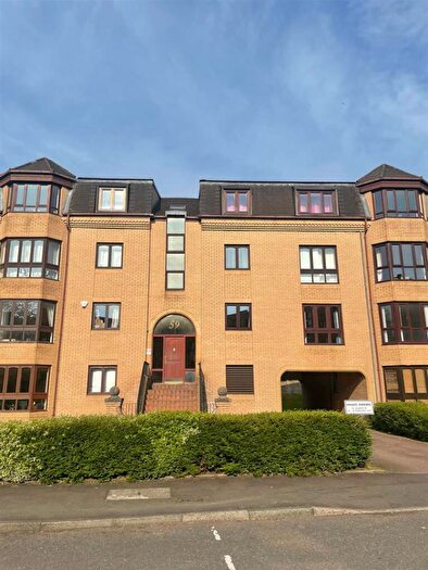 2 Bedroom Flat To Rent In Hughenden Lane Hyndland, G12