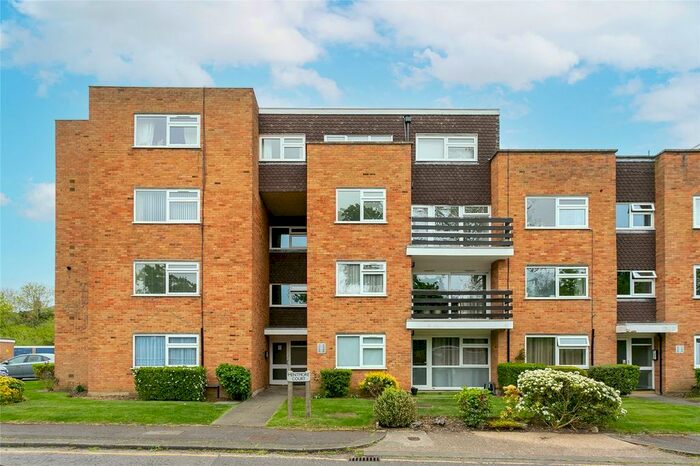 3 Bedroom Flat To Rent In September Way, Stanmore, HA7
