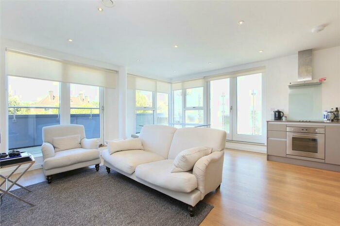 1 Bedroom Flat To Rent In Aura House, Oldridge Road, Balham, London, SW12