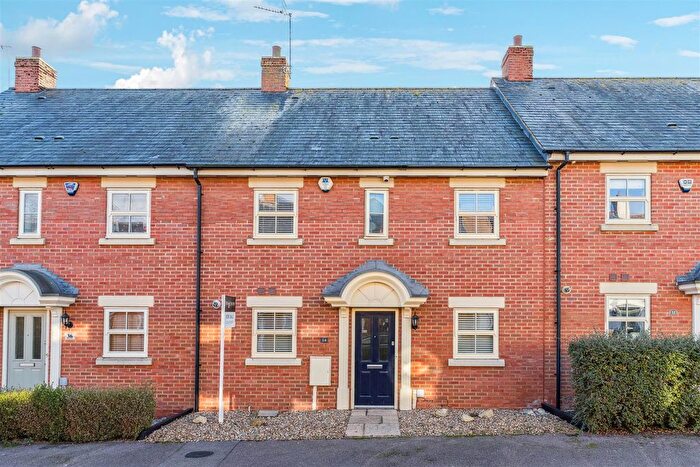 3 Bedroom Terraced House For Sale In Chantry Rise, Olney, MK46