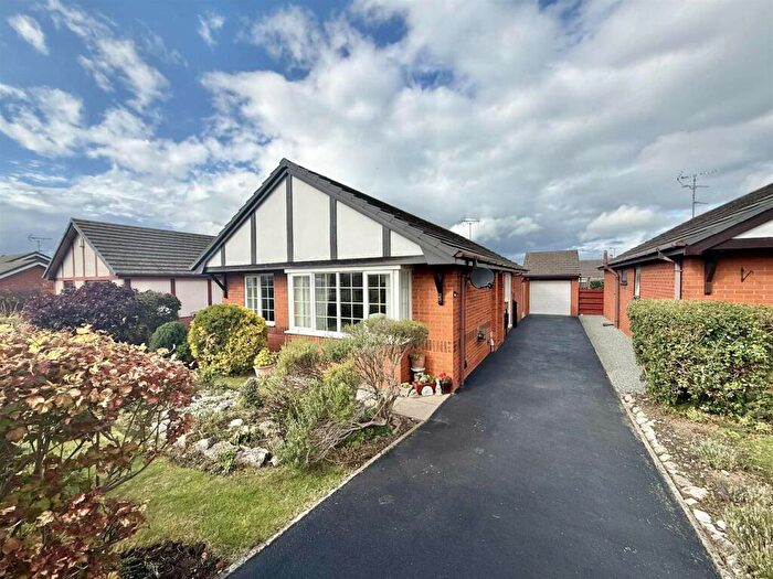 2 Bedroom Detached Bungalow For Sale In Glenfor, Abergele, LL22