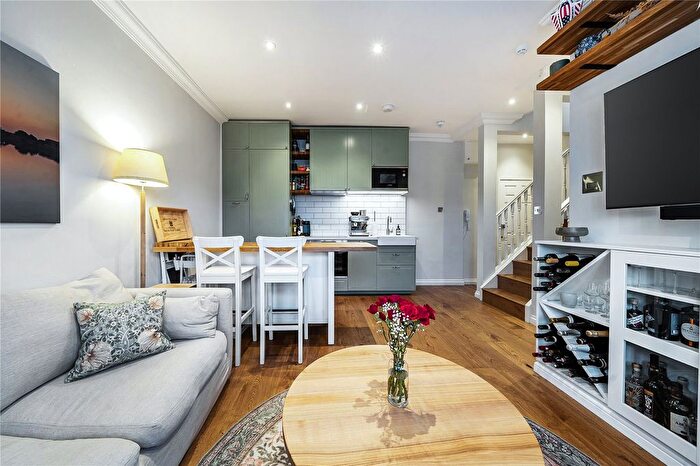 3 Bedroom Flat For Sale In Sherborne Gardens, Ealing, W13