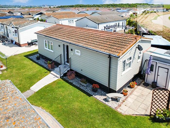 2 Bedroom Park Home For Sale In Kings Park, Creek Road, Canvey Island, SS8