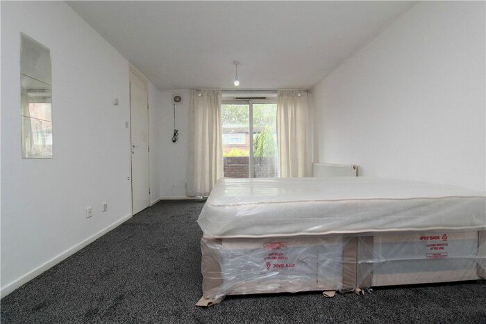 Property To Rent In Hermes Walk, Northolt, UB5