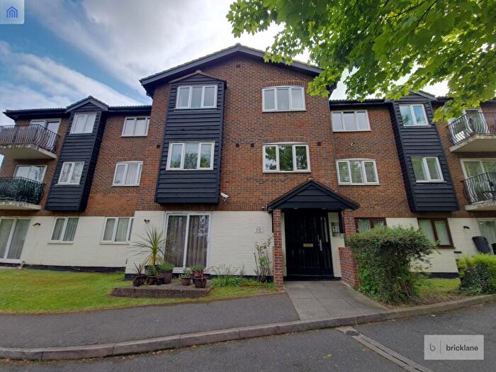 2 Bedroom Apartment To Rent In Birchend Close, South Croydon, CR2