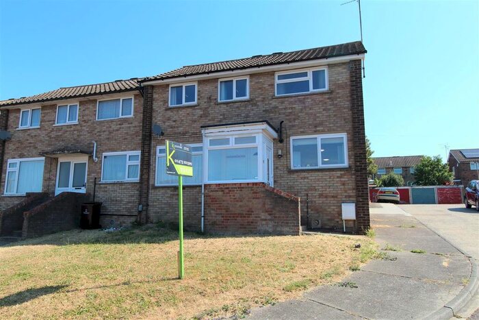 5 Bedroom Semi-Detached House To Rent In Forest Road, Colchester, CO4